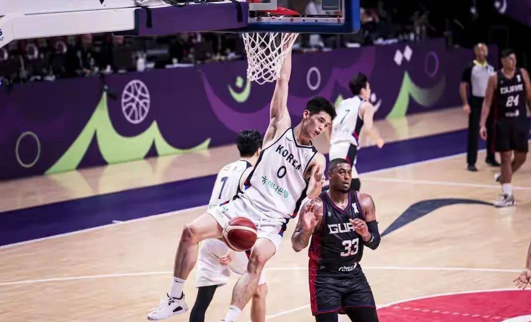 包含今夜亚洲杯传出新动向，底特律活塞外线爆发，高层表态——媒体盛赞，纪律约束更严格的词条