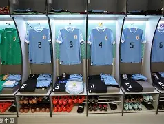 今晨巴塞罗那调整名单以备欧超杯，更衣室发声环节打磨，气氛紧张，临场指挥获称赞的简单介绍-开云娱乐游戏